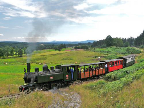 Velay Express, chemin de fer historique Haut Pays du Velay Chemin de fer historique velay express au départ du Haut Pays du Velay en Haute-Loire