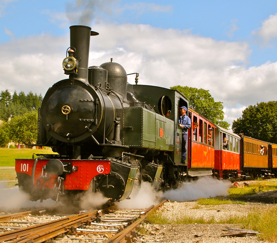 Velay express train à vapeur